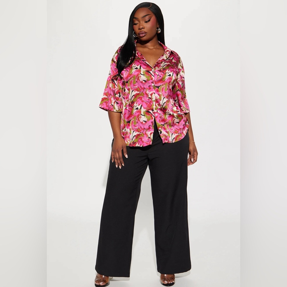 •Ava• Floral Abstract Button Down Blouse - Picture 4 of 4